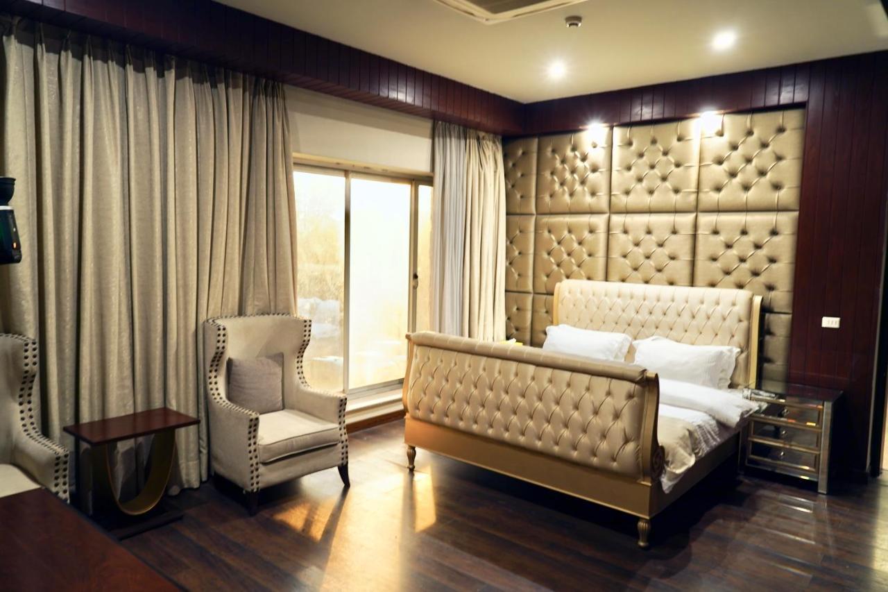 Circle Club Faisalabad Ξενοδοχείο Εξωτερικό φωτογραφία