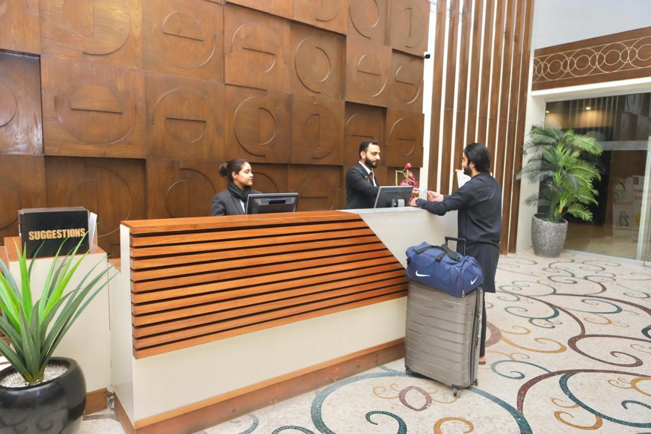 Circle Club Faisalabad Ξενοδοχείο Εξωτερικό φωτογραφία