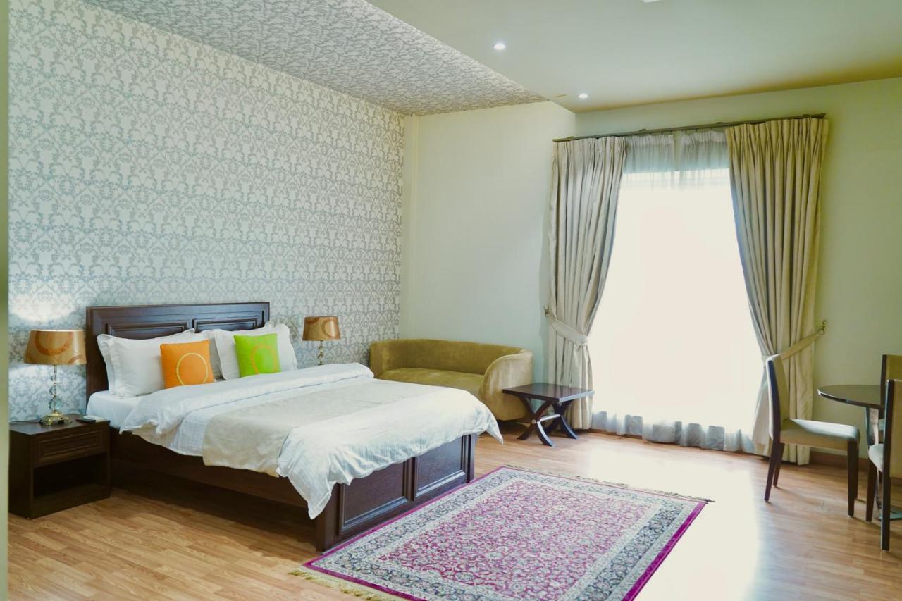 Circle Club Faisalabad Ξενοδοχείο Εξωτερικό φωτογραφία