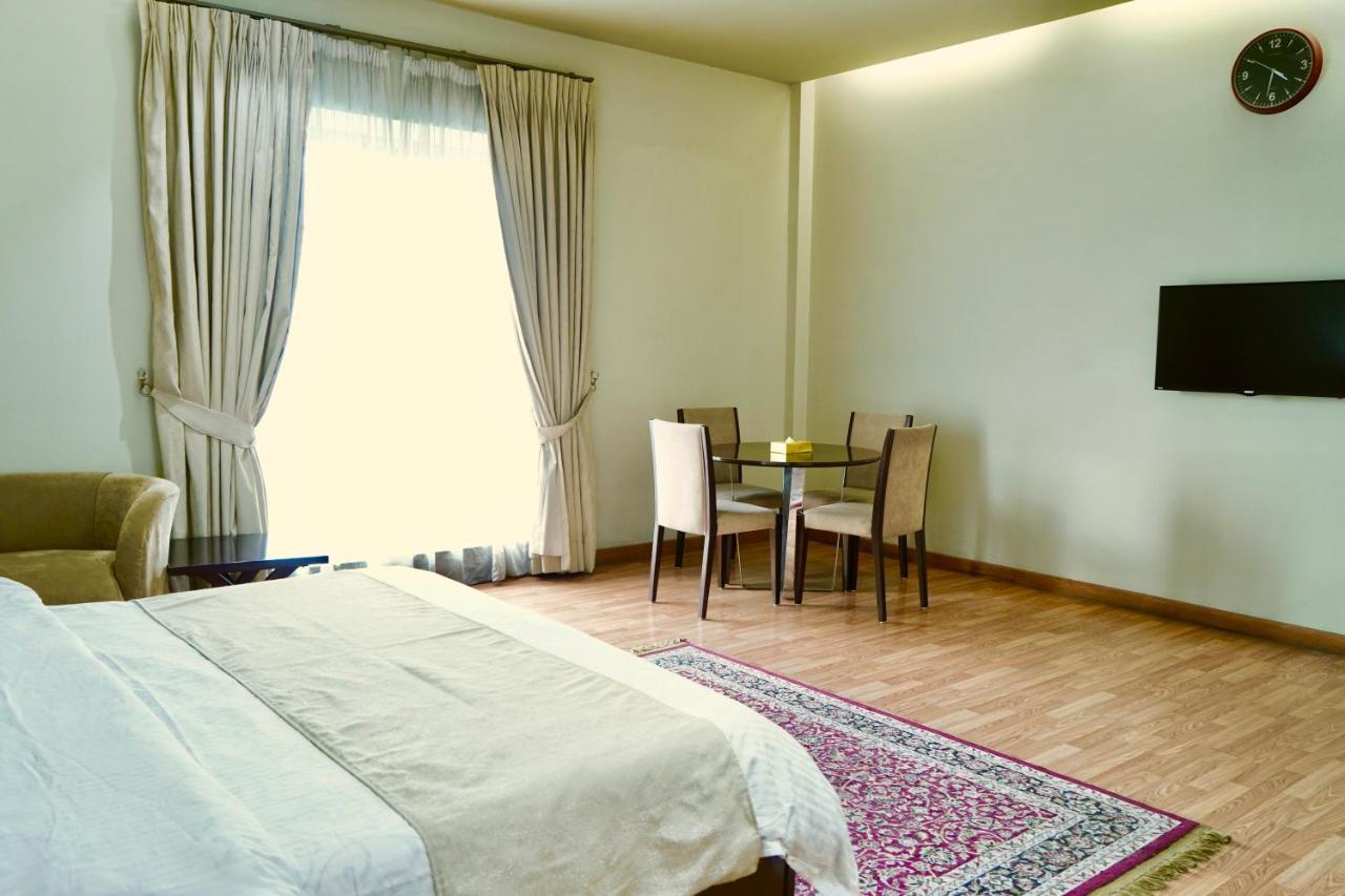 Circle Club Faisalabad Ξενοδοχείο Εξωτερικό φωτογραφία