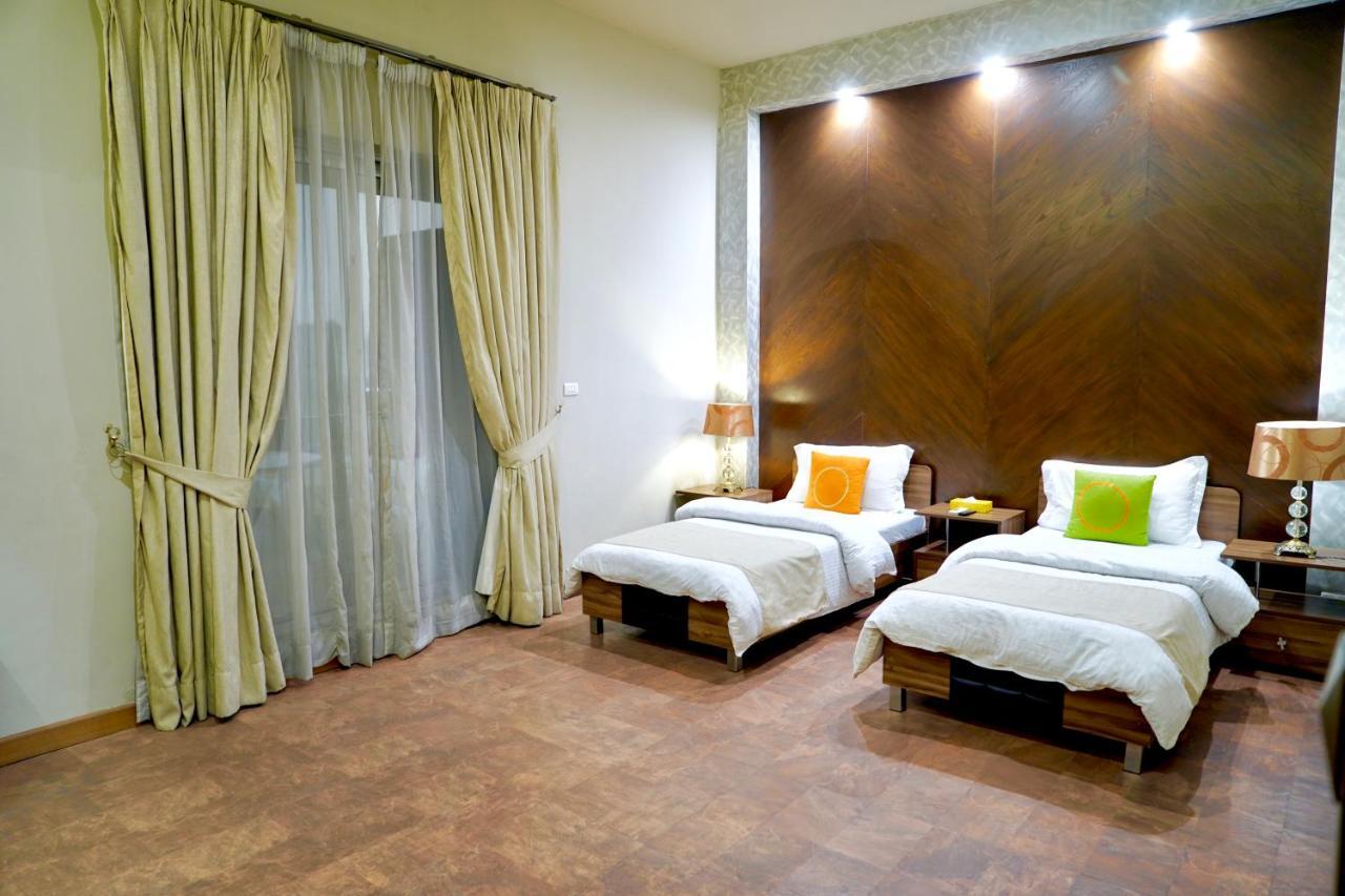 Circle Club Faisalabad Ξενοδοχείο Εξωτερικό φωτογραφία