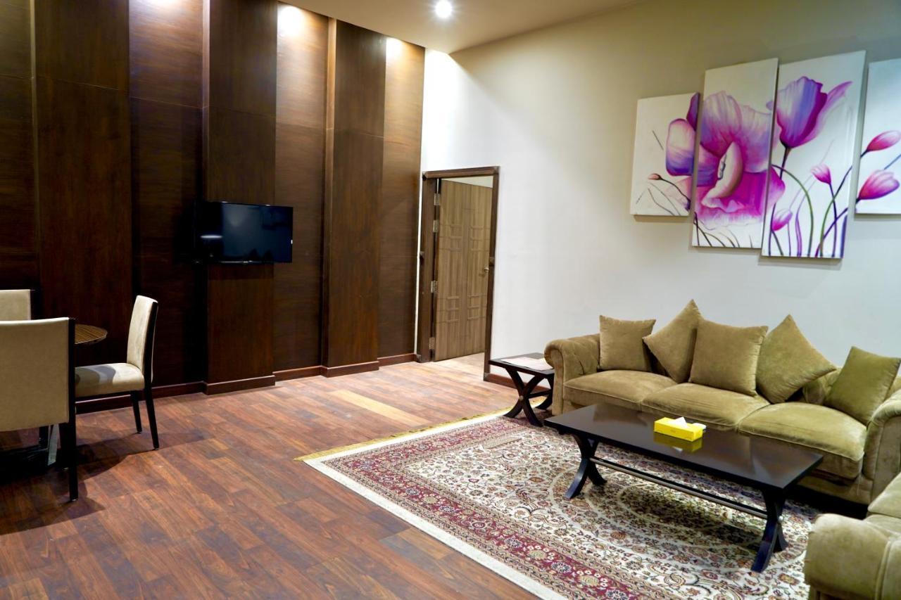 Circle Club Faisalabad Ξενοδοχείο Εξωτερικό φωτογραφία