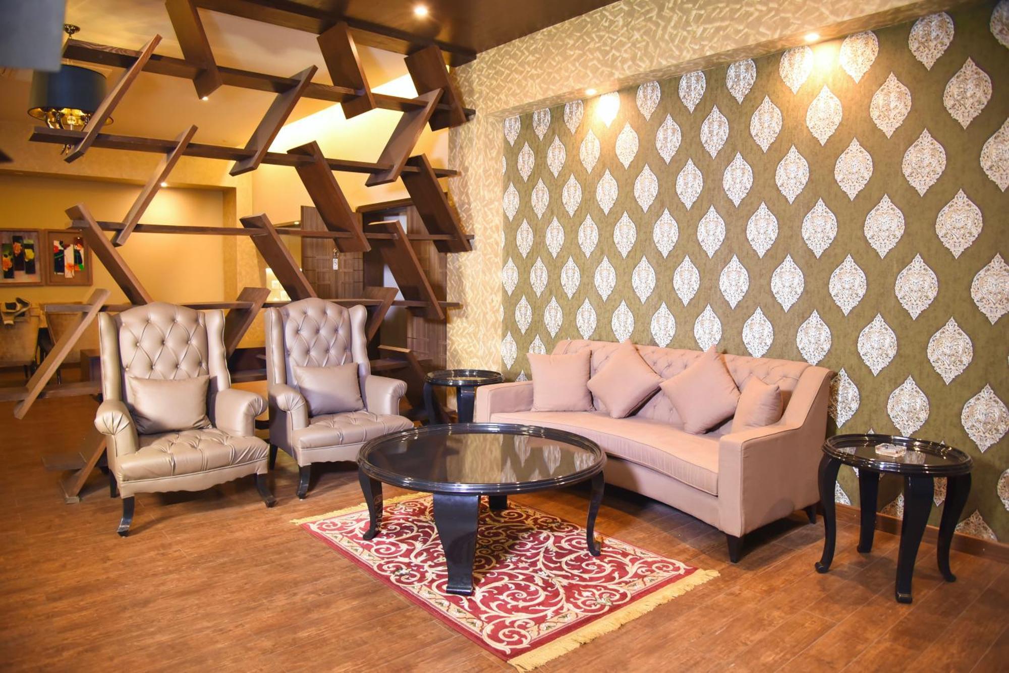 Circle Club Faisalabad Ξενοδοχείο Δωμάτιο φωτογραφία