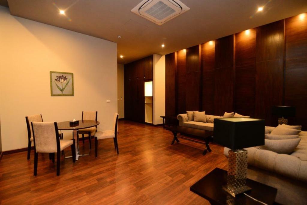 Circle Club Faisalabad Ξενοδοχείο Εξωτερικό φωτογραφία